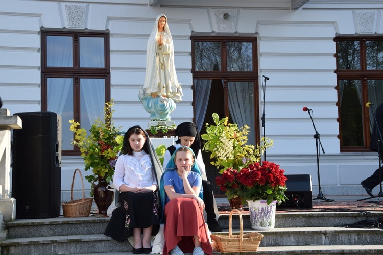 Festiwal Pieśni Maryjnej w Szymanowie