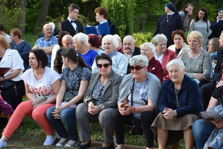 Festiwal Pieśni Maryjnej w Szymanowie