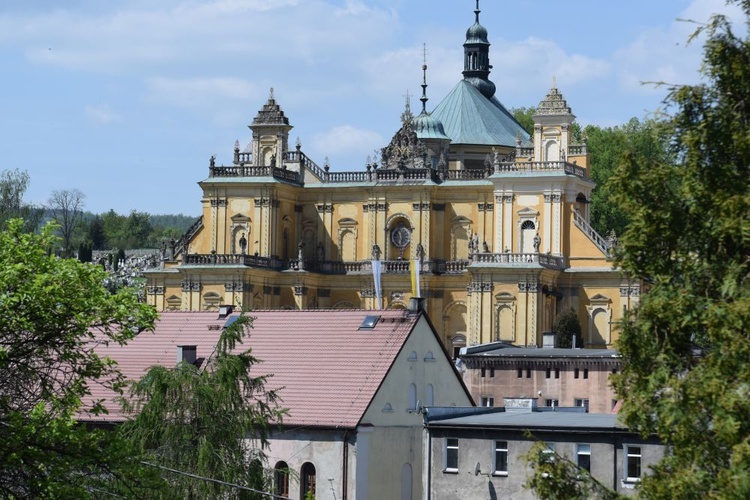 Pielgrzymka dzieci pierwszokomunijnych do Wambierzyc.