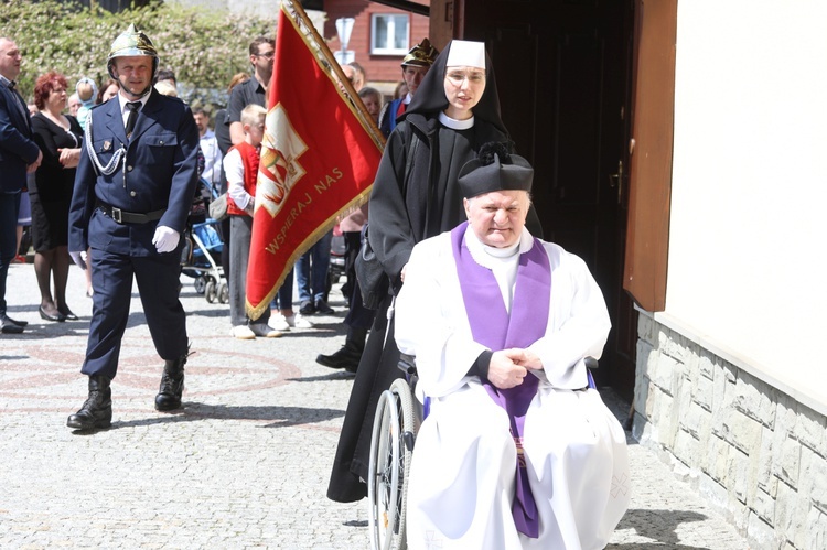 Pogrzeb śp. ks. kan. Borysa Kroczka na Trzycatku