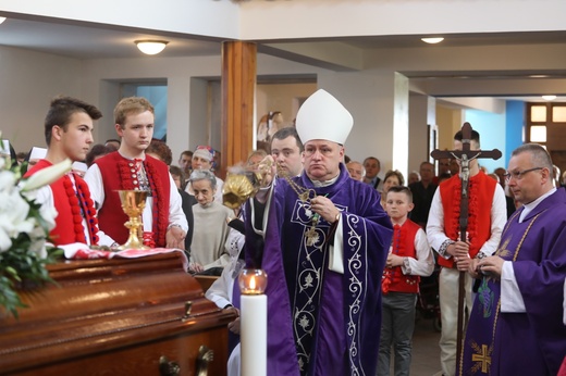 Pogrzeb śp. ks. kan. Borysa Kroczka na Trzycatku