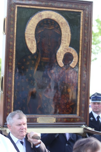 Powitanie ikony MB Częstochowskiej w Leźnicy Małej