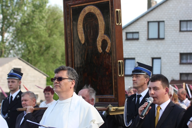 Powitanie ikony MB Częstochowskiej w Leźnicy Małej