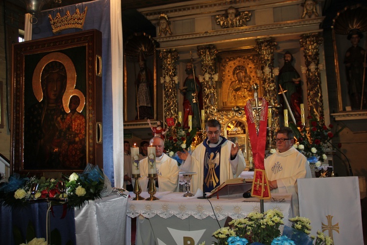 Powitanie ikony MB Częstochowskiej w Leźnicy Małej