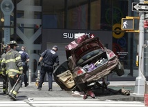 Samochód wjechał w pieszych na Times Square