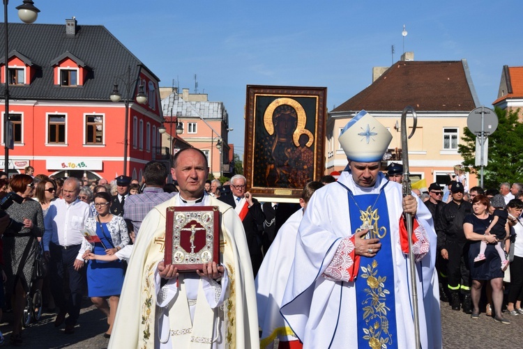 Powitanie ikony MB Częstochowskiej w parafii św. Andrzeja Apostoła w Łęczycy