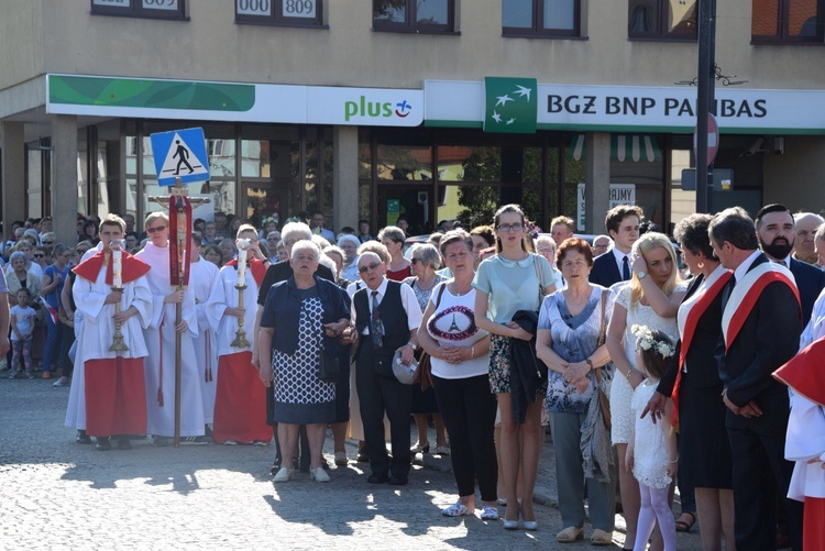 Powitanie ikony MB Częstochowskiej w parafii św. Andrzeja Apostoła w Łęczycy