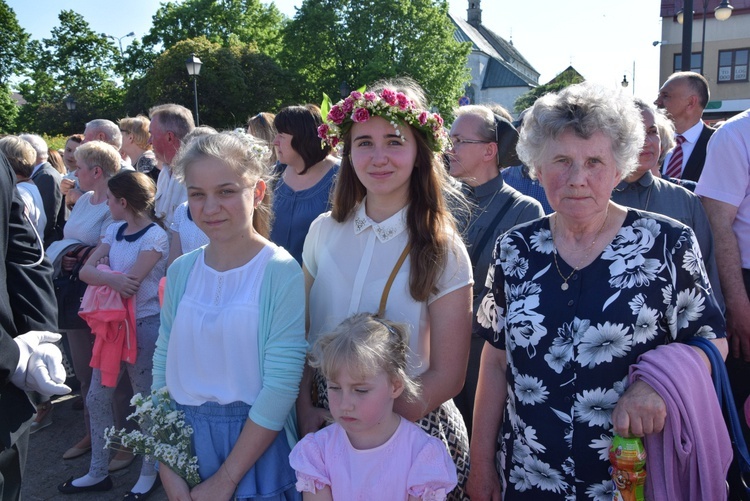 Powitanie ikony MB Częstochowskiej w parafii św. Andrzeja Apostoła w Łęczycy