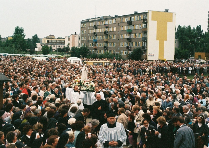 Nawiedzenie figury MB Fatimskiej w Płocku w 1996 r.