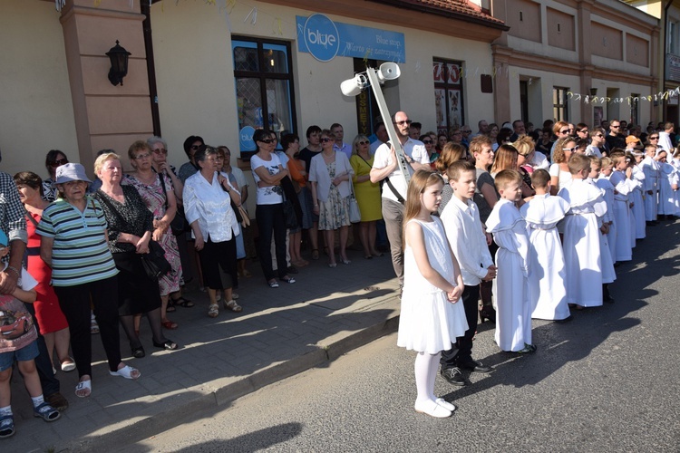 Powitanie ikony MB Częstochowskiej w parafii Niepokalanego Poczęcia NMP w Łęczycy