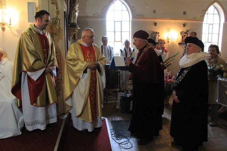Jubileusze kapłańskie i... wymodlone sanktuarium