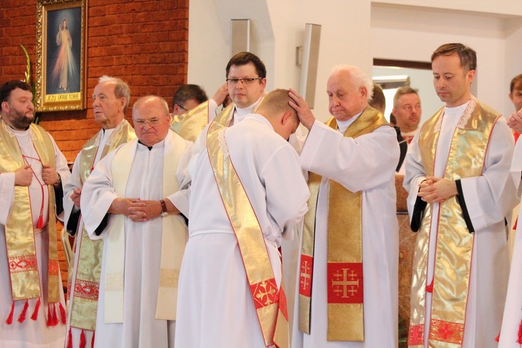 Święcenia prezbiteratu u franciszkanów w Ostródzie