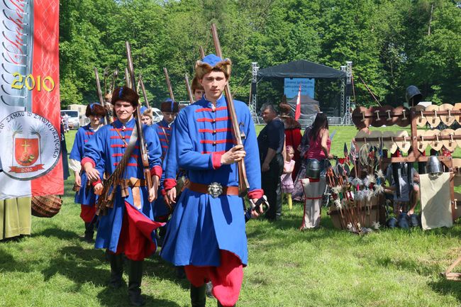 Historyczna majówka w Zawieprzycach