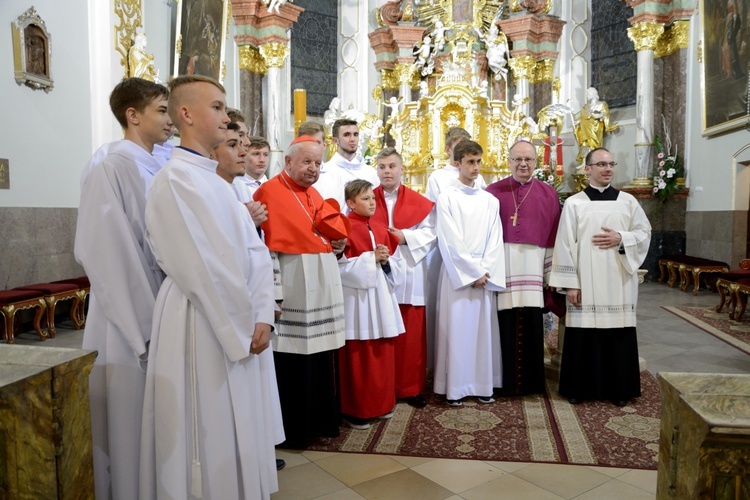 Kard. Dziwisz na Górze św. Anny