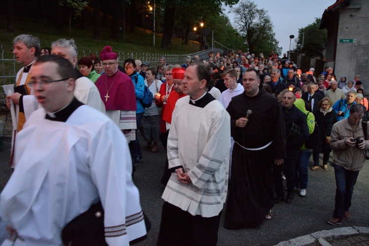 Kard. Dziwisz na Górze św. Anny