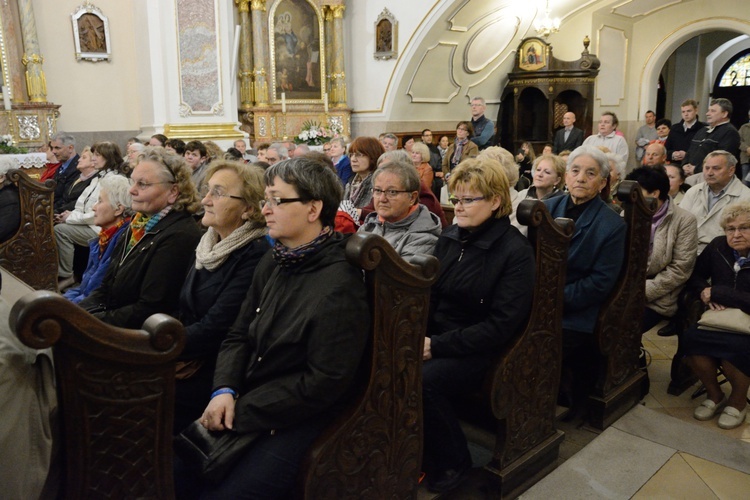 Kard. Dziwisz na Górze św. Anny