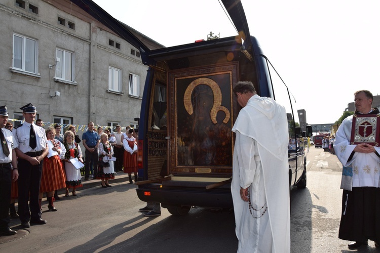 Powitanie ikony MB Częstochowskiej w Leśmierzu