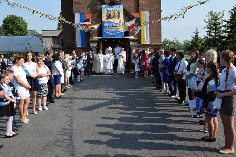 Powitanie ikony MB Częstochowskiej w Leśmierzu