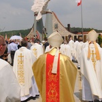 Uroczystości religijne i patriotyczne w Morawicy
