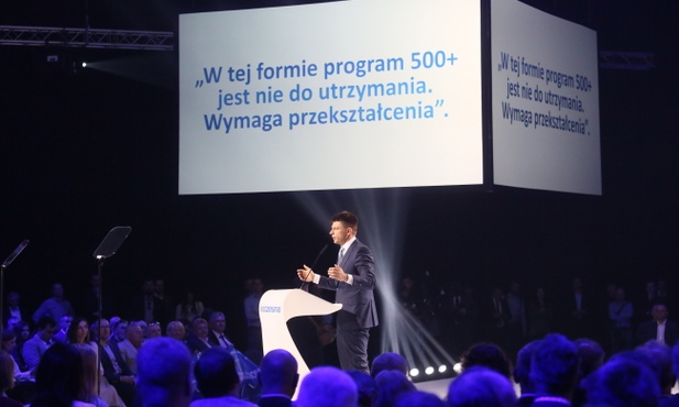 Nowoczesna chce likwidacji 500 Plus