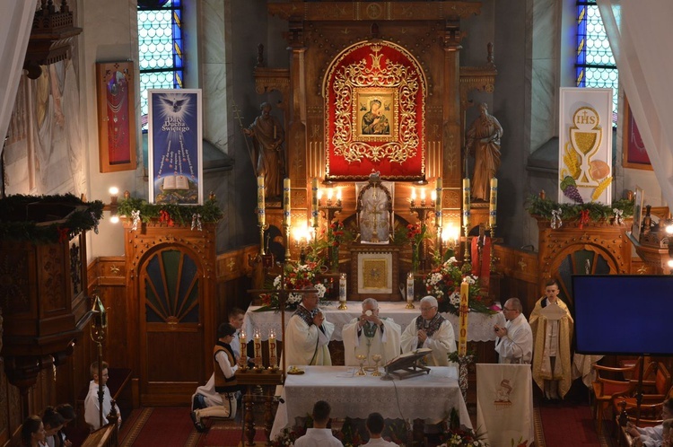 Abp Jędraszewski w Ostrowsku