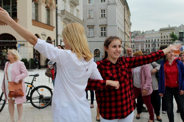 Fishmomb "Kraków tańczy dla Jana Pawła II" 2017