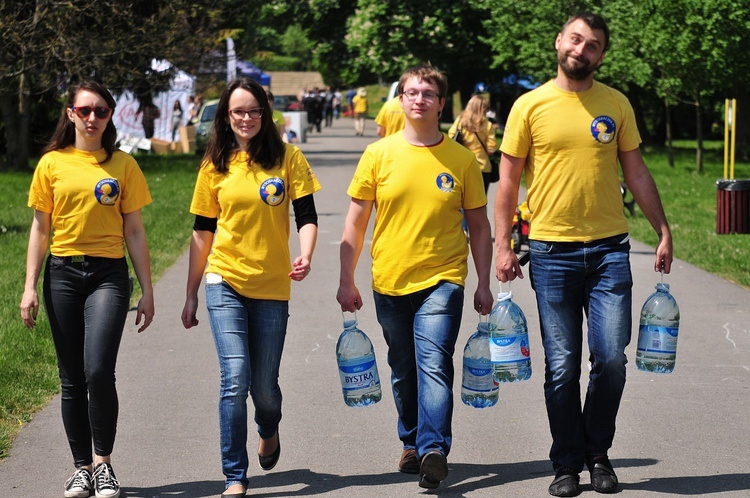 Zdjecia z festynu towarzyszącego 4. Wyścigowi Kaczek