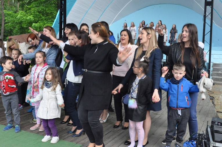 Jubileuszowy koncert Promyczków Dobra