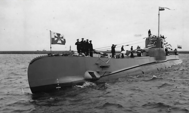 ORP Orzeł wpływa do Gdyni