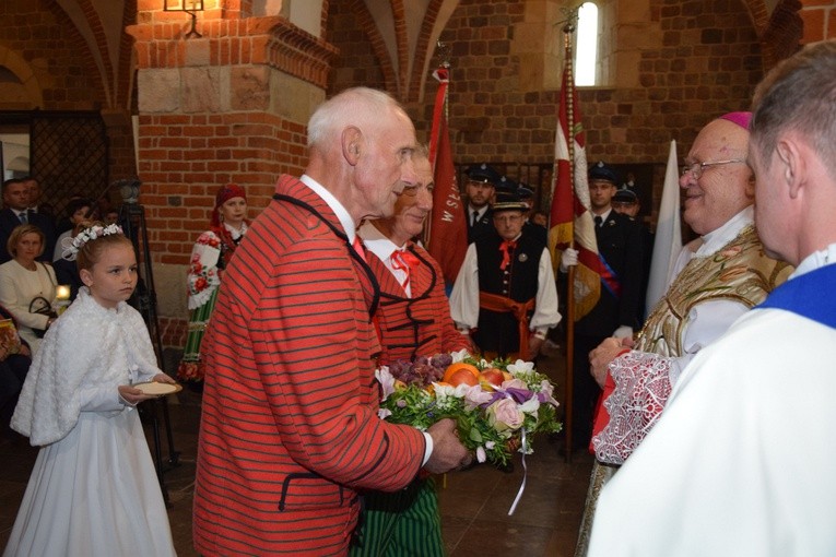 Powitanie ikony MB Częstochowskiej w Tumie