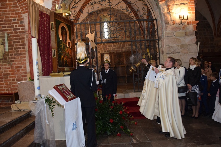 Powitanie ikony MB Częstochowskiej w Tumie