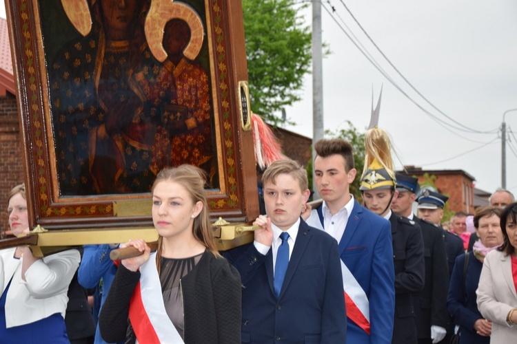 Powitanie ikony MB Częstochowskiej w Tumie