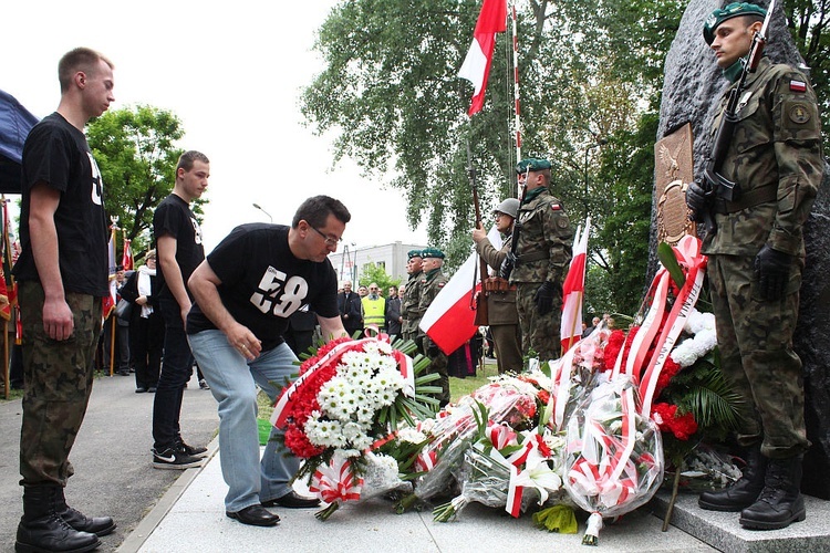 Pomnik Żołnierzy Wyklętych w Dzierżoniowie