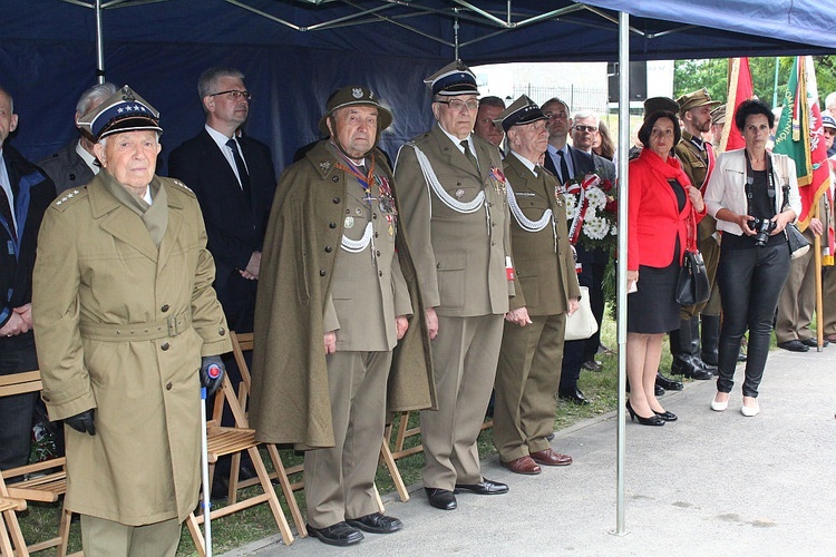 Pomnik Żołnierzy Wyklętych w Dzierżoniowie