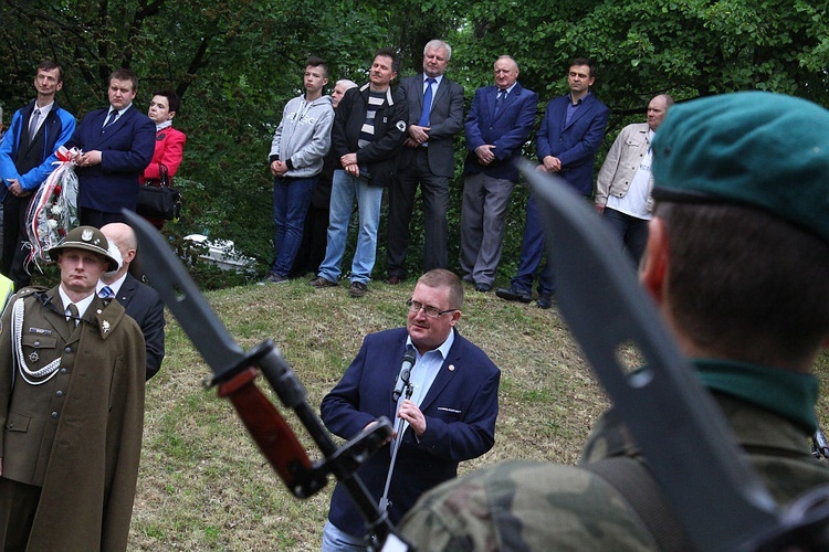 Pomnik Żołnierzy Wyklętych w Dzierżoniowie