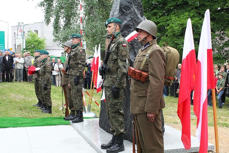 Pomnik Żołnierzy Wyklętych w Dzierżoniowie