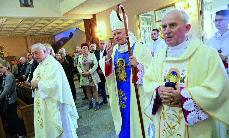 Jubileuszowemu dziękczynieniu przewodniczył 14 maja  abp Henryk Nowacki.