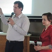 ▲	Lidia Wardowska i Michał Pielorz podczas spotkania w Bielsku-Białej.