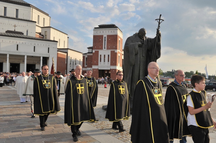 Abp Marek Jędraszewski na Procesji Światła