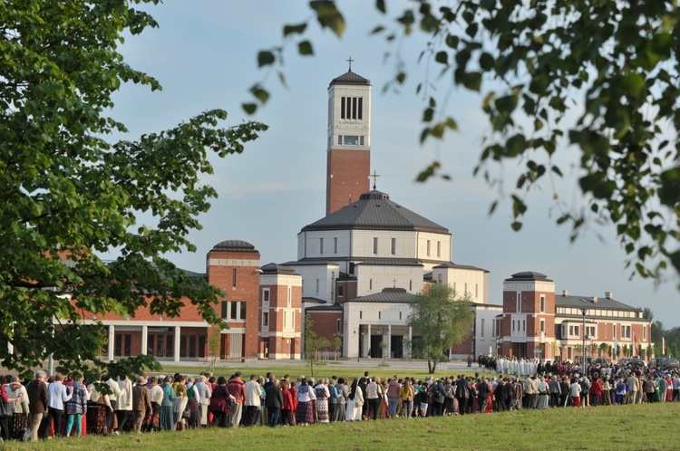 Abp Marek Jędraszewski na Procesji Światła