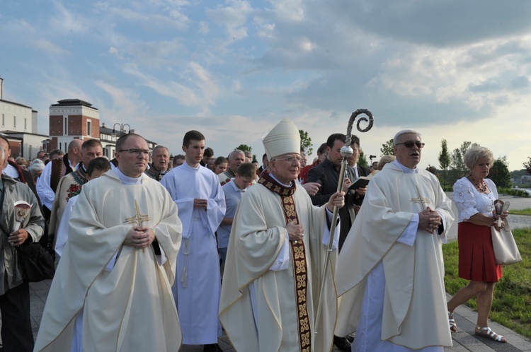 Abp Marek Jędraszewski na Procesji Światła