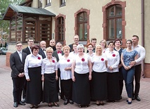 Po wyjeździe do Strasburga połączone chóry z Bogucic i Giszowca spotkały się w parafii św. Szczepana w Katowicach. 