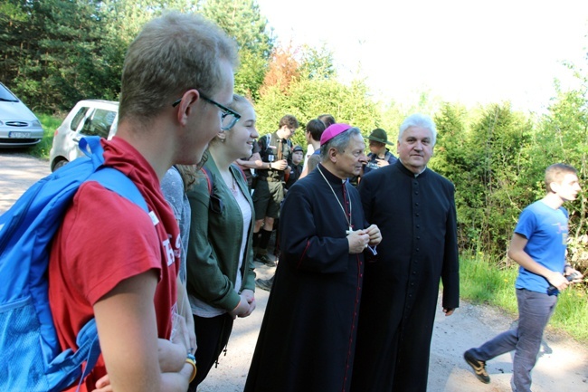 Marsz KSM na Wykus pożegnał bp Tomasik