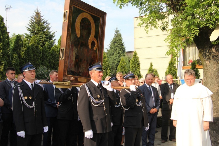 Powitanie ikony MB Częstochowskiej w Piątku