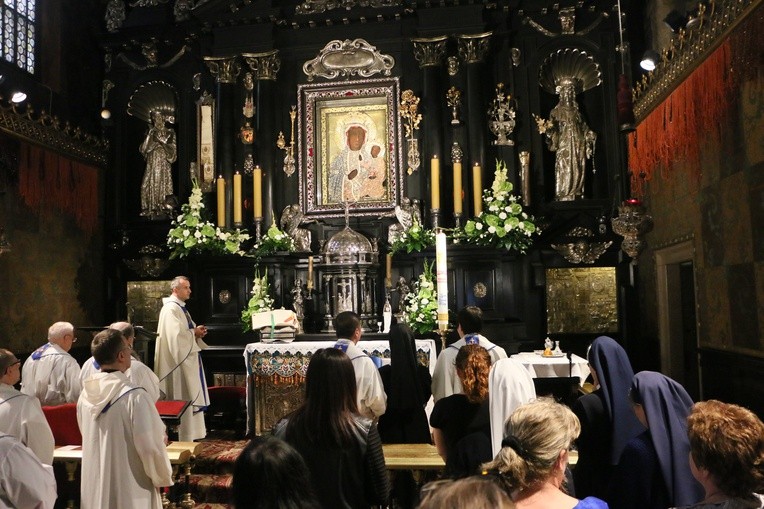 Zawierzenie Sinicum Maryi na Jasnej Górze