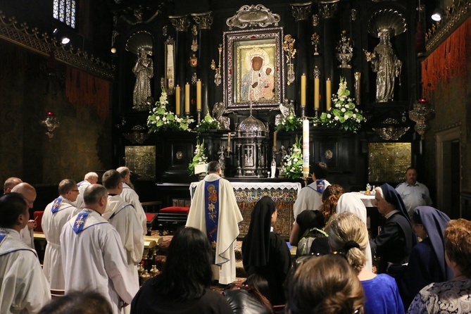 Zawierzenie Sinicum Maryi na Jasnej Górze