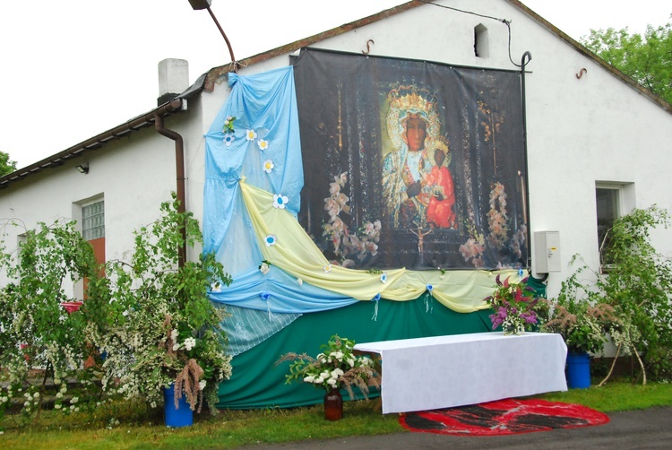 Powitanie ikony MB Częstochowskiej w Łękach Kościelnych