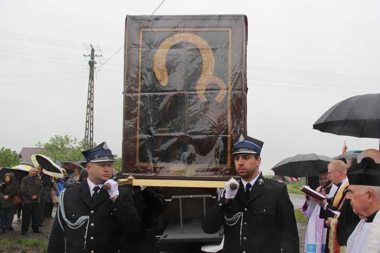 Powitanie ikony MB Częstochowskiej w Łękach Kościelnych