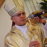 Abp Mokrzycki: Kościół stara się pomagać ofiarom wojny na Ukrainie