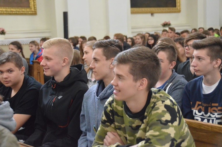 Pilegrzymka gimnazjalistów 